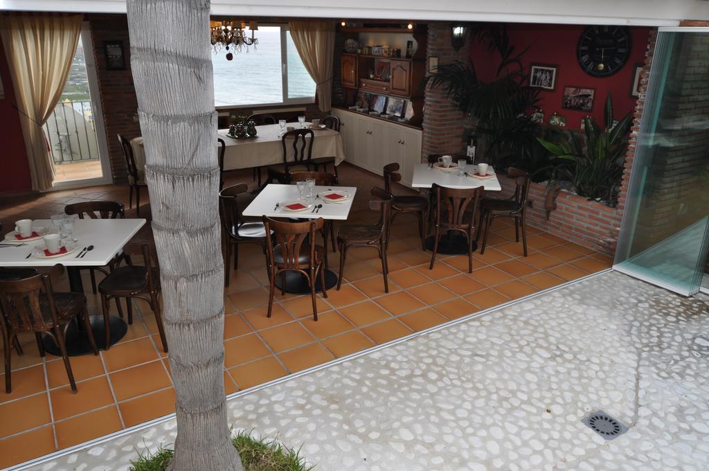 Welcome Inn Nerja Guest House Luxury Bed & Breakfast Exterior photo